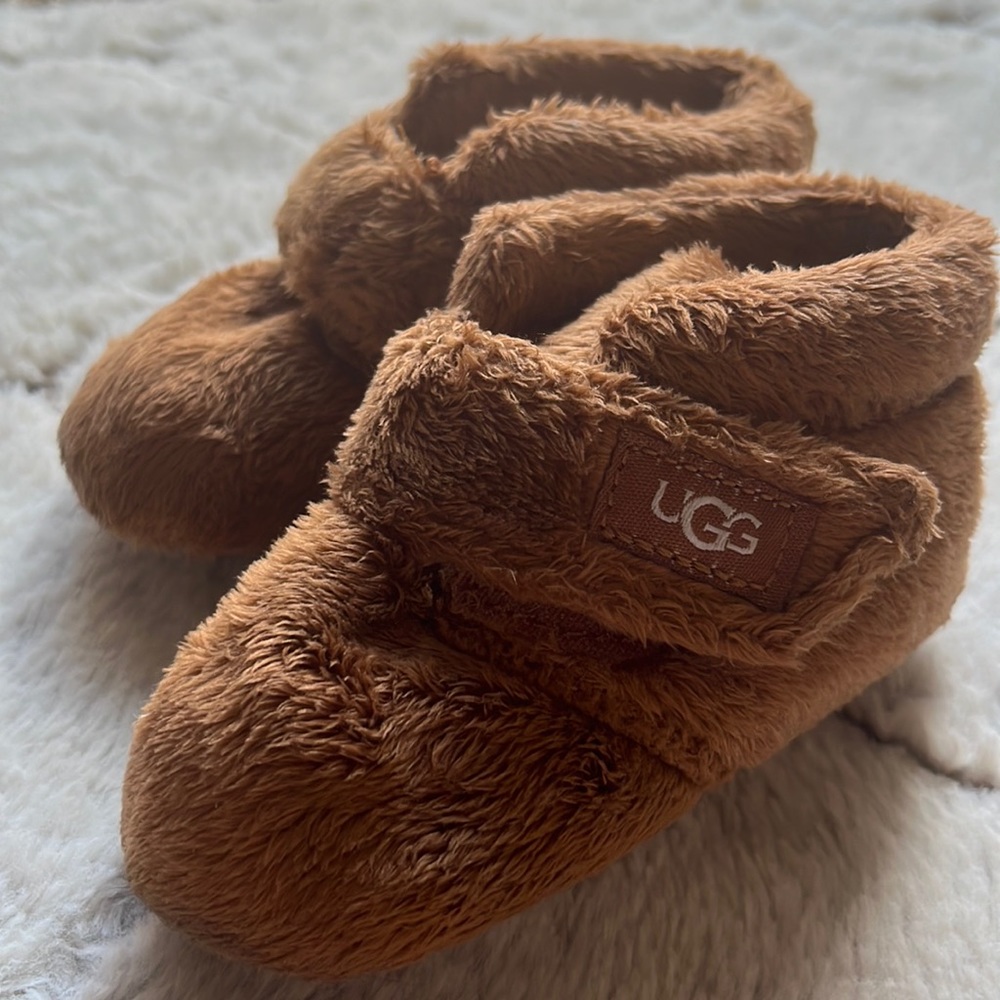 Baby ugg slippers